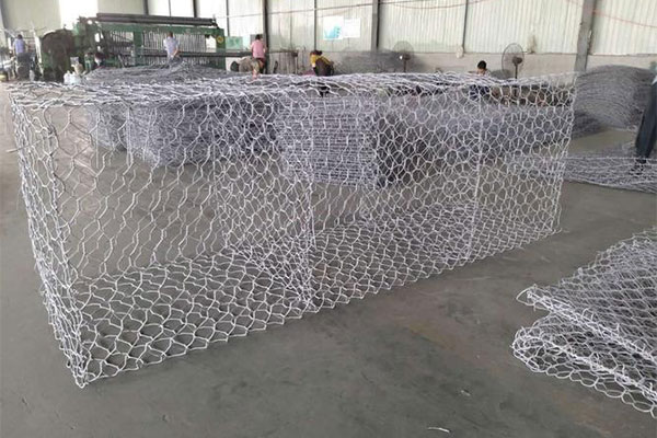 Double twist jumbo gabion box for large scale civil engineering projects