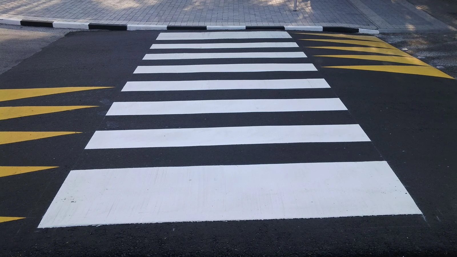 Two-component road marking Kenya